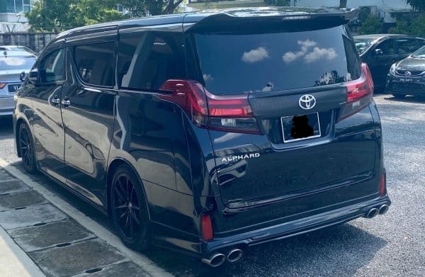 Toyota Alphard - Image 2